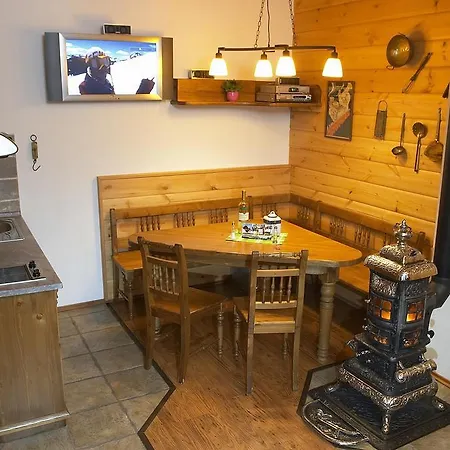 Aparthotel Happy House & Sauna