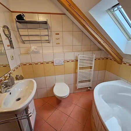 Happy House & Sauna Aparthotel