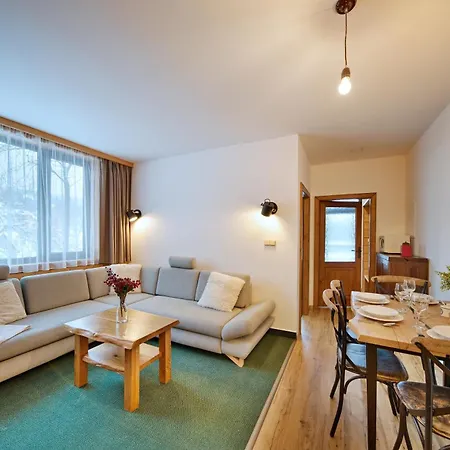 Aparthotel Happy House & Sauna Špindlerŭv Mlýn