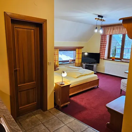 Happy House & Sauna 4*