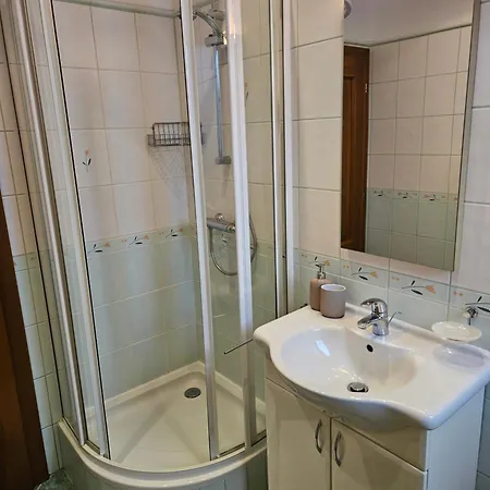 Happy House & Sauna Aparthotel