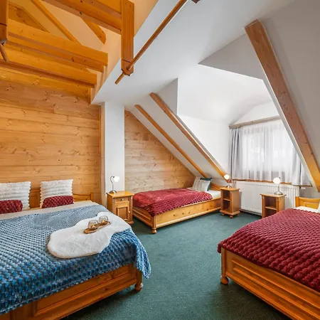 Happy House & Sauna Aparthotel 4*