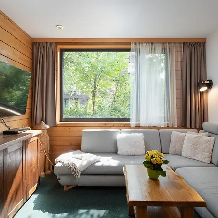 Happy House & Sauna Aparthotel