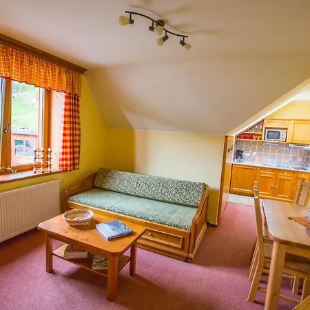 Aparthotel Happy House & Sauna 4*