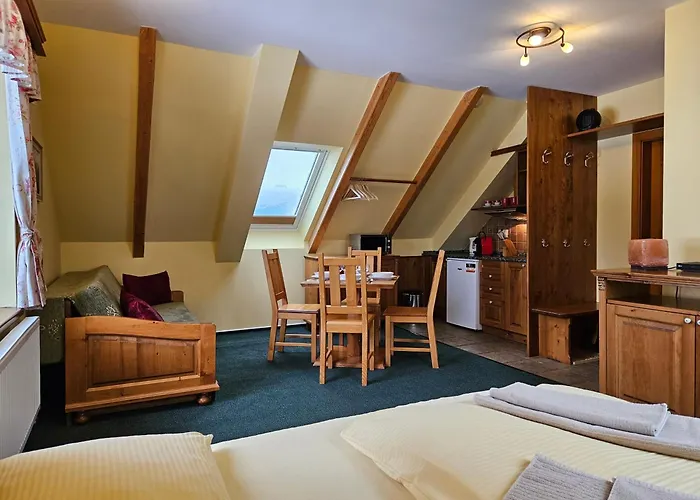 Happy House & Sauna 4*